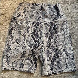 Alo Bike Shorts - Snake Print Seamless Shorts